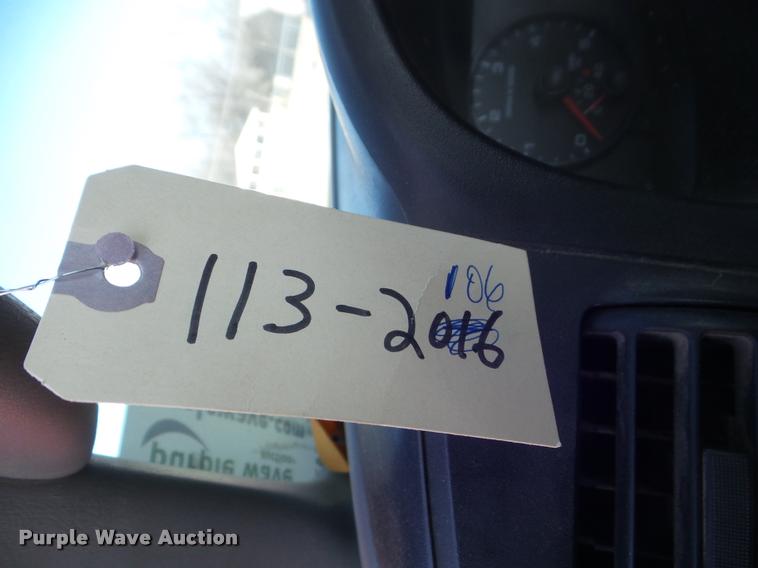 image for item DA7705 2006 Ford F250 Super Duty utility truck