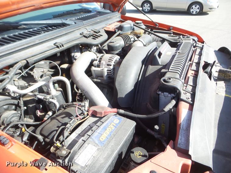 image for item DA7706 2006 Ford F250 Super Duty utility truck