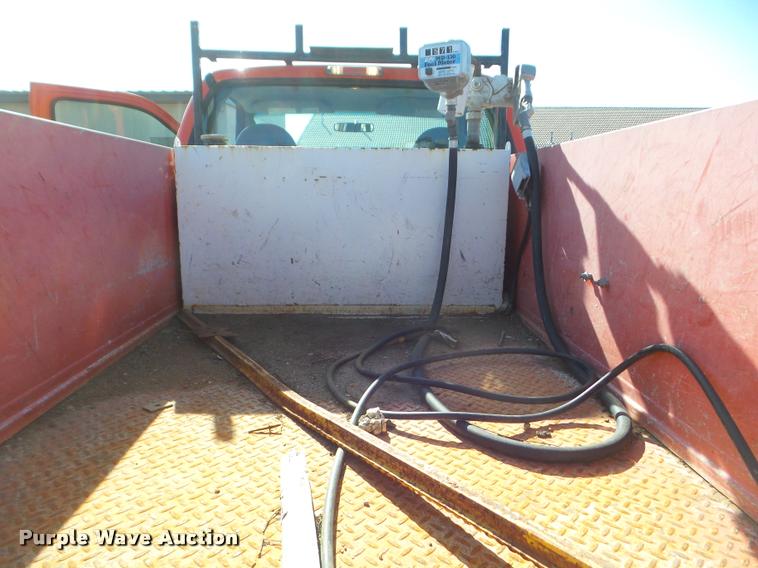 image for item DA7706 2006 Ford F250 Super Duty utility truck