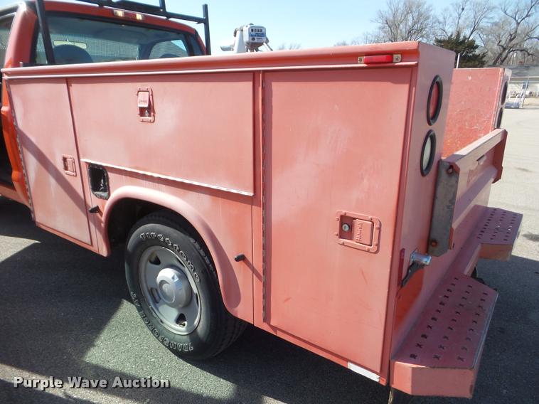 image for item DA7706 2006 Ford F250 Super Duty utility truck