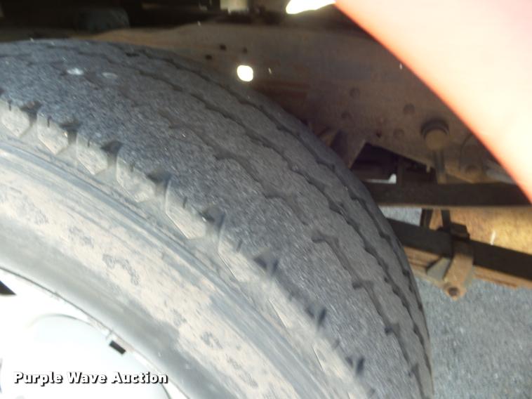 image for item DA7706 2006 Ford F250 Super Duty utility truck