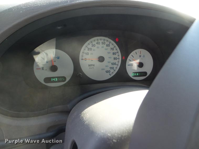 image for item DA7707 2002 Dodge Caravan van