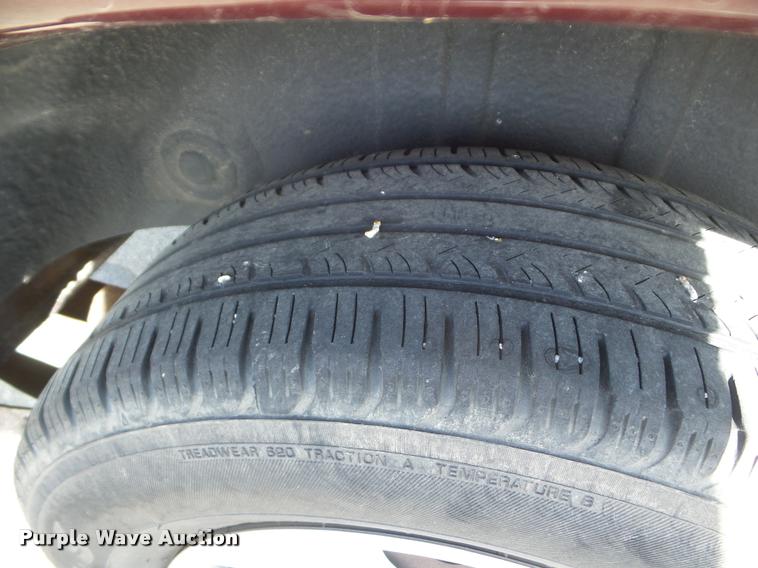 image for item DA7707 2002 Dodge Caravan van