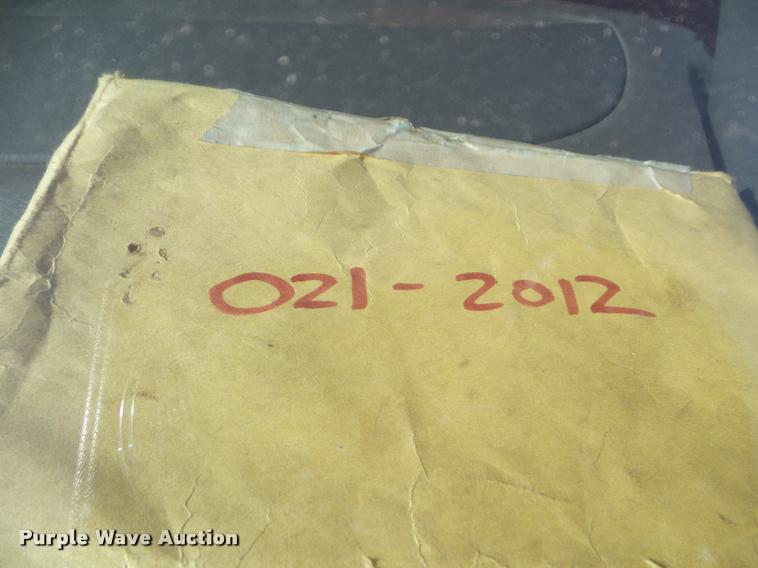 image for item DA7707 2002 Dodge Caravan van