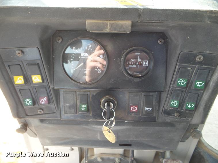 image for item DA7728 1996 Fiat-Allis FD175 dozer