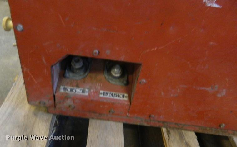 image for item DA9672 Lincoln AC-225/DC-210/6 arc welder