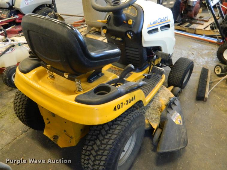 2004 Cub Cadet Lt1018 Lawn Mower In Norton Ks Item Da9679 Sold Purple Wave