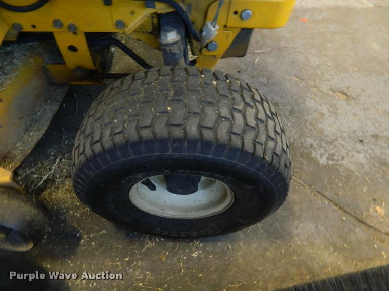 image for item DA9679 2004 Cub Cadet LT1018 lawn mower