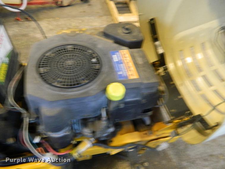 image for item DA9679 2004 Cub Cadet LT1018 lawn mower