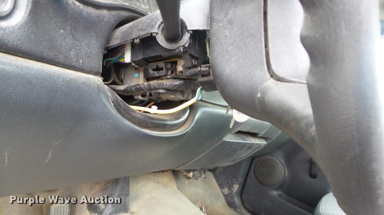 image for item DB0708 2002 Chevrolet Silverado 1500 pickup truck