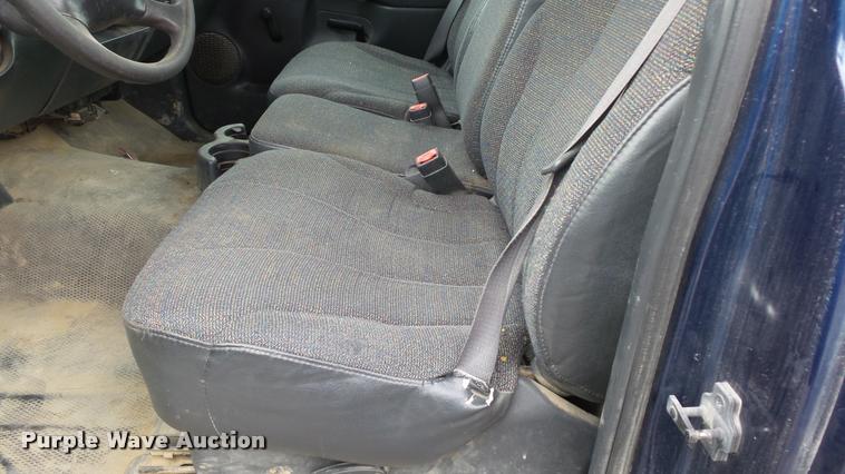 image for item DB0708 2002 Chevrolet Silverado 1500 pickup truck