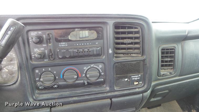 image for item DB0708 2002 Chevrolet Silverado 1500 pickup truck