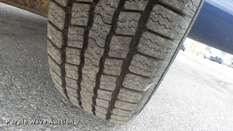 image for item DB0708 2002 Chevrolet Silverado 1500 pickup truck