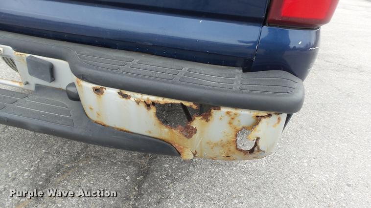 image for item DB0708 2002 Chevrolet Silverado 1500 pickup truck