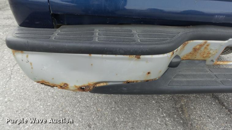 image for item DB0708 2002 Chevrolet Silverado 1500 pickup truck