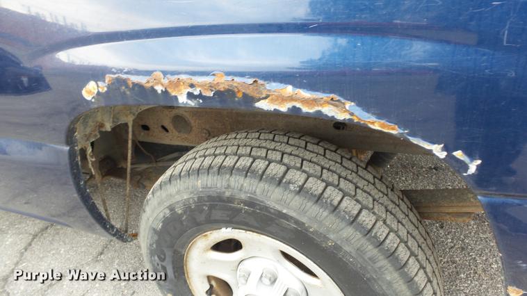 image for item DB0708 2002 Chevrolet Silverado 1500 pickup truck