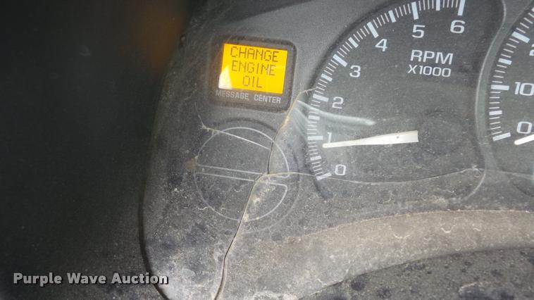 image for item DB0708 2002 Chevrolet Silverado 1500 pickup truck