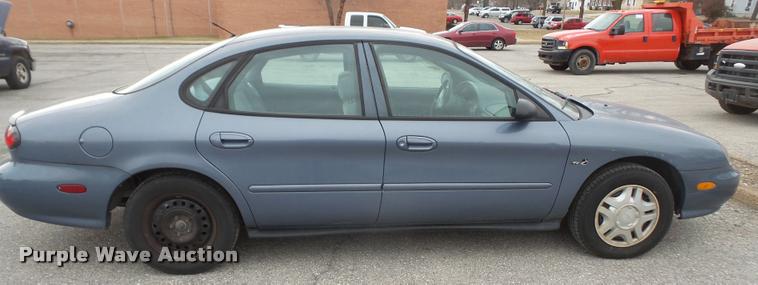 image for item DB0712 1999 Ford Taurus