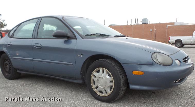 image for item DB0712 1999 Ford Taurus