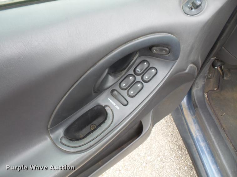 image for item DB0712 1999 Ford Taurus