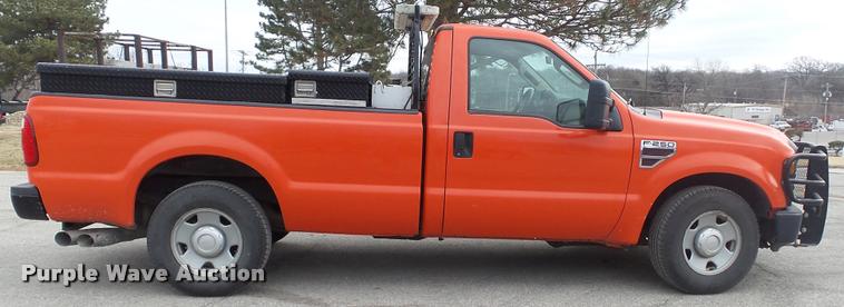 image for item DB0717 2008 Ford F250 Super Duty pickup truck