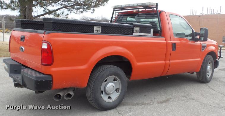 image for item DB0717 2008 Ford F250 Super Duty pickup truck