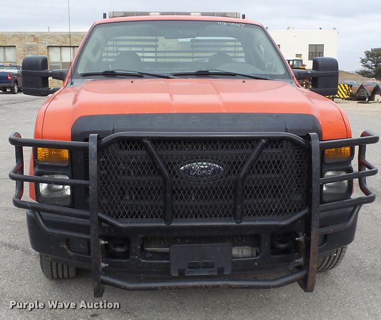 image for item DB0717 2008 Ford F250 Super Duty pickup truck