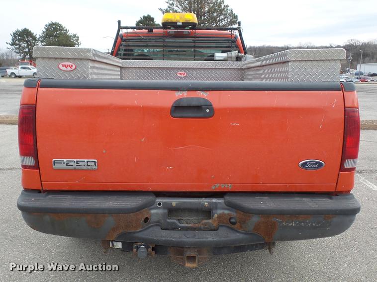 image for item DB0718 2006 Ford F250 Super Duty pickup truck