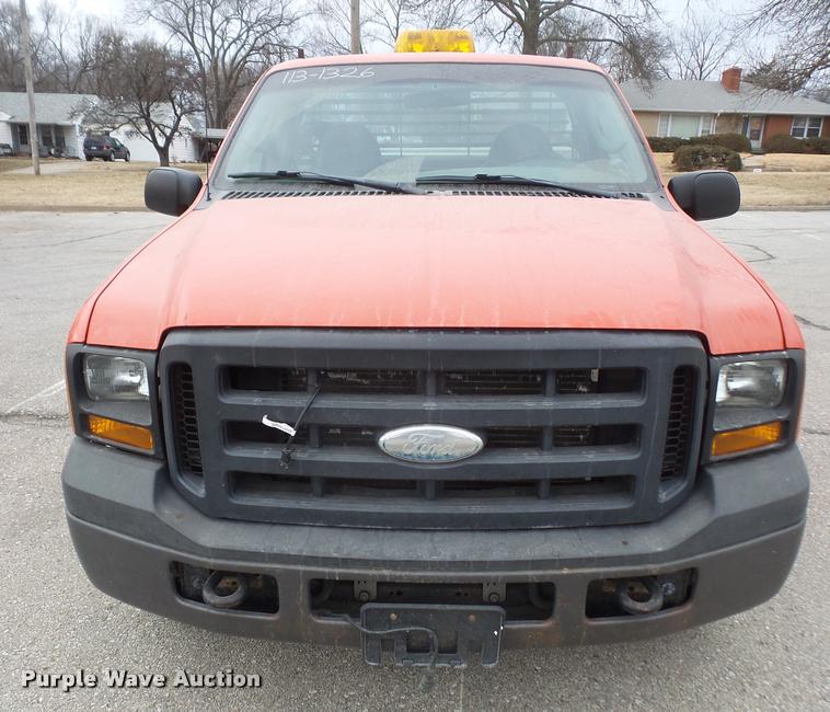 image for item DB0718 2006 Ford F250 Super Duty pickup truck