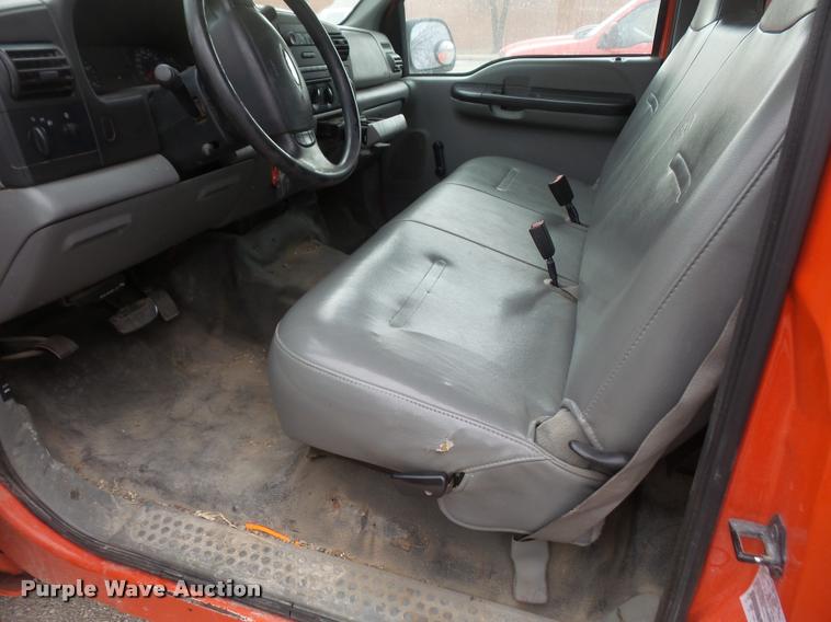 image for item DB0718 2006 Ford F250 Super Duty pickup truck