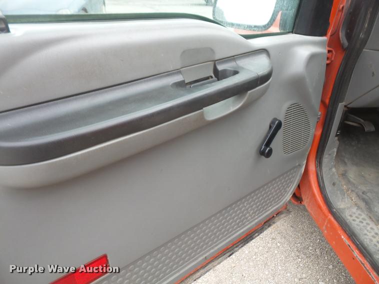 image for item DB0718 2006 Ford F250 Super Duty pickup truck