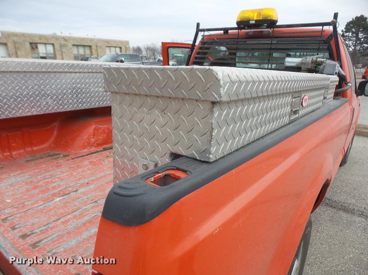 image for item DB0718 2006 Ford F250 Super Duty pickup truck