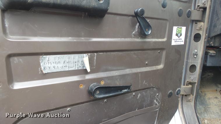 image for item DB0727 1992 International 4900 digger derrick truck