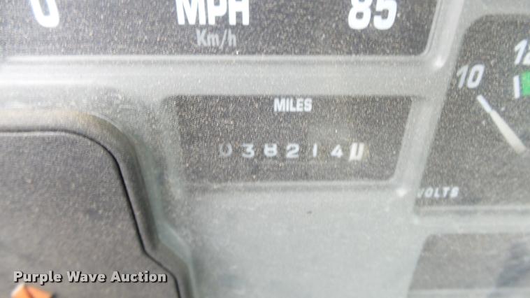 image for item DB0727 1992 International 4900 digger derrick truck