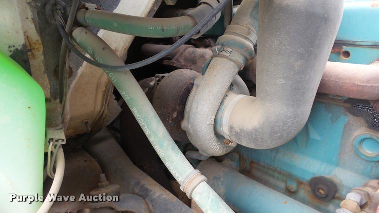 image for item DB0727 1992 International 4900 digger derrick truck