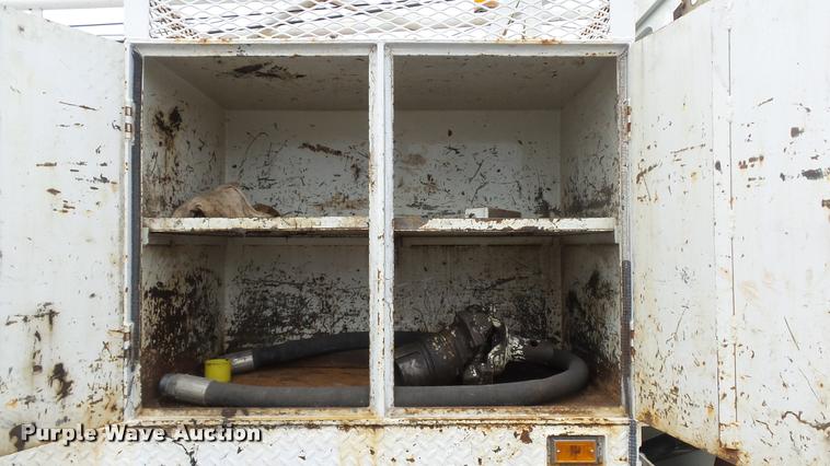 image for item DB0727 1992 International 4900 digger derrick truck