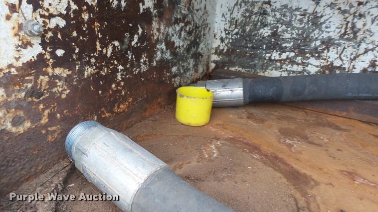 image for item DB0727 1992 International 4900 digger derrick truck