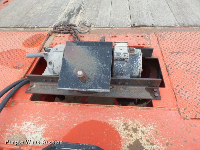 image for item DB1916 1998 Landoll 345B tilt deck equipment trailer