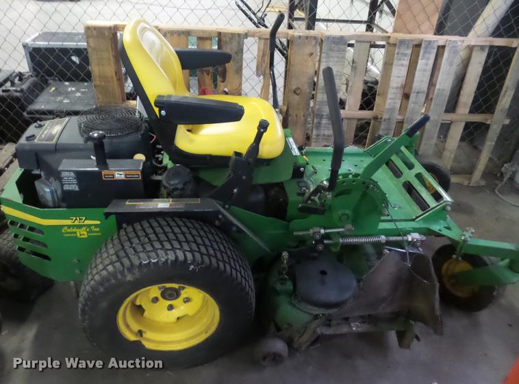 image for item DC9049 2003 John Deere 717 lawn mower