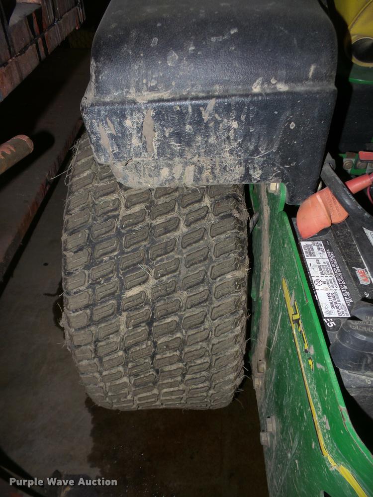 image for item DC9052 2004 John Deere 717A lawn mower