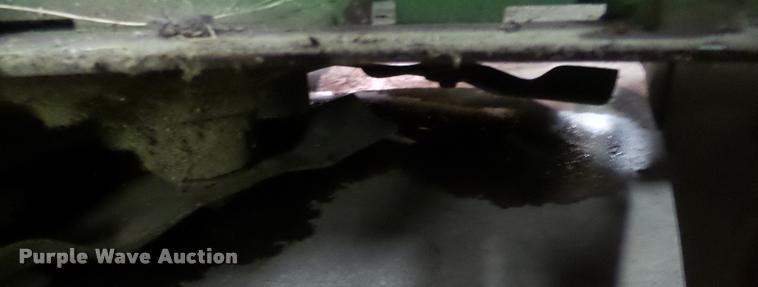 image for item DC9052 2004 John Deere 717A lawn mower