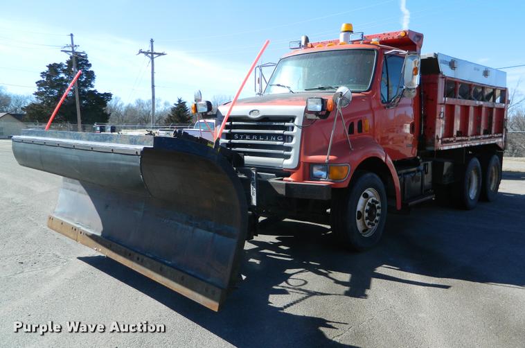 image for item K2741 2001 Sterling LT7501 dump truck