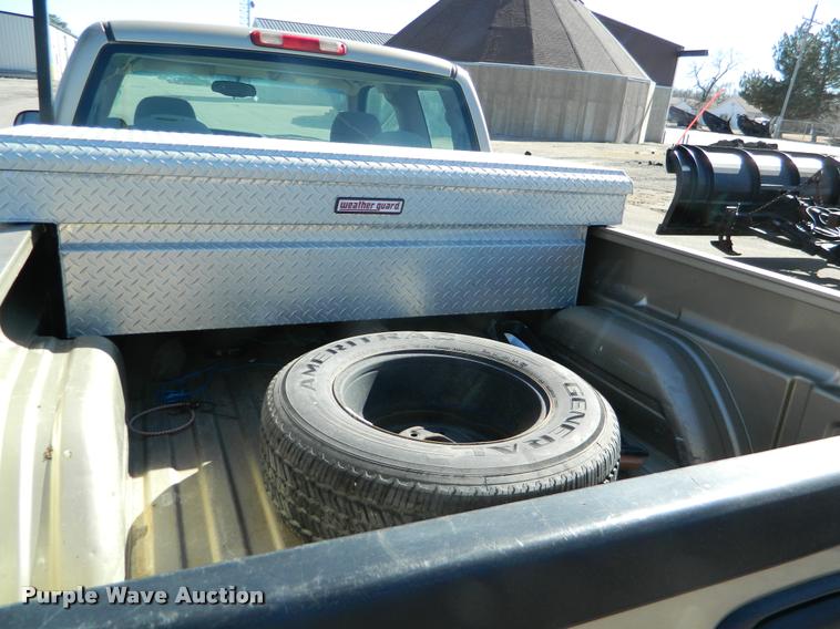 image for item K2742 2006 Chevrolet Silverado 1500 pickup truck