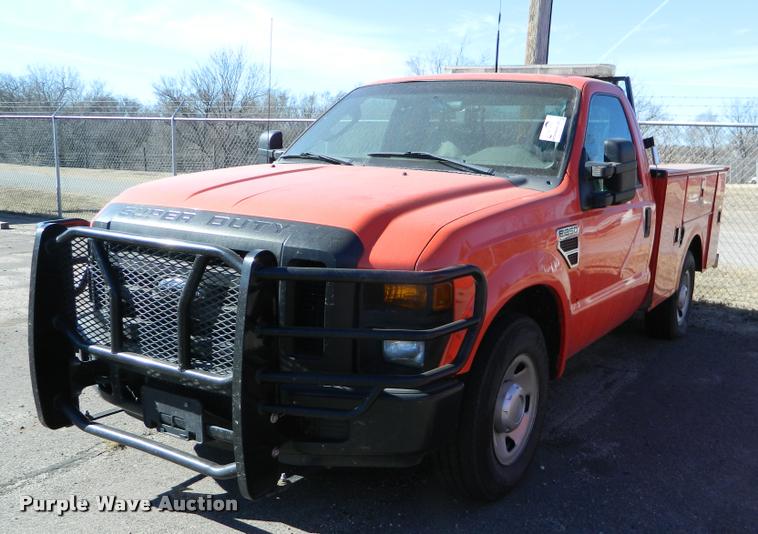 image for item K2743 2008 Ford F250 Super Duty utility bed pickup truck