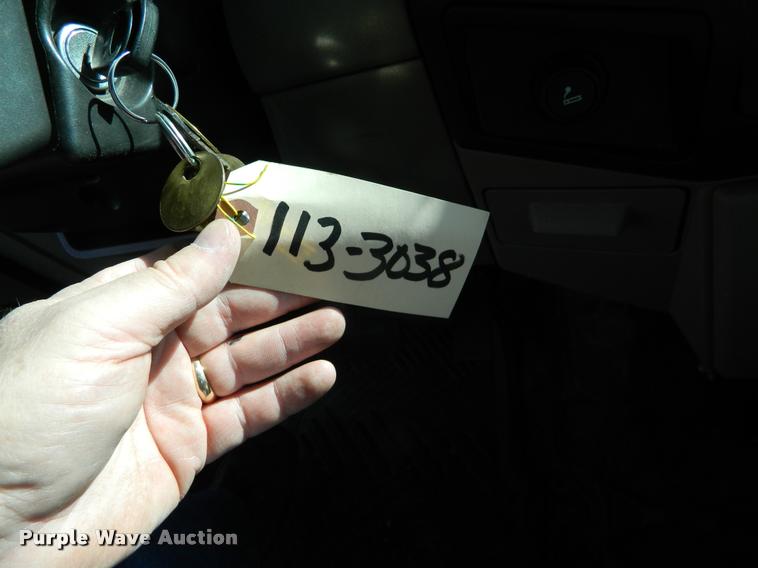 image for item K2743 2008 Ford F250 Super Duty utility bed pickup truck