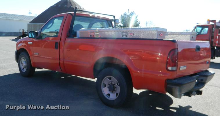 image for item K2744 2006 Ford F250 Super Duty pickup truck