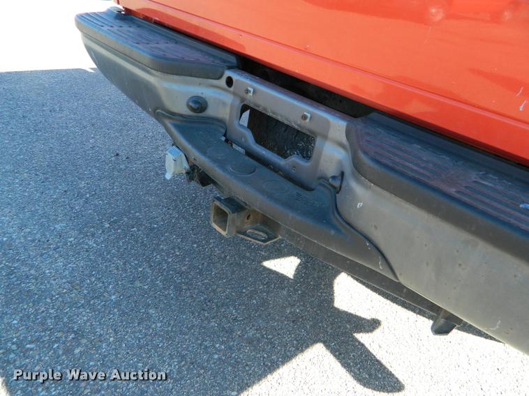 image for item K2744 2006 Ford F250 Super Duty pickup truck