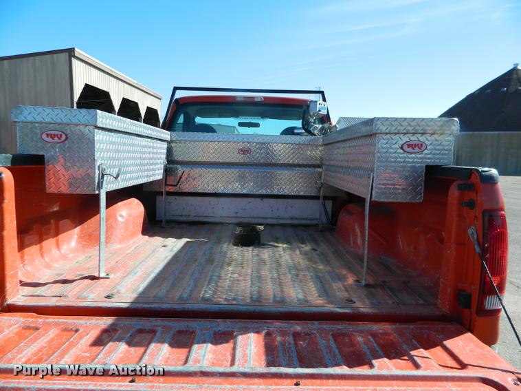 image for item K2744 2006 Ford F250 Super Duty pickup truck