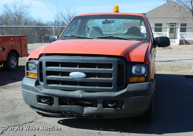 image for item K2745 2006 Ford F250 Super Duty pickup truck