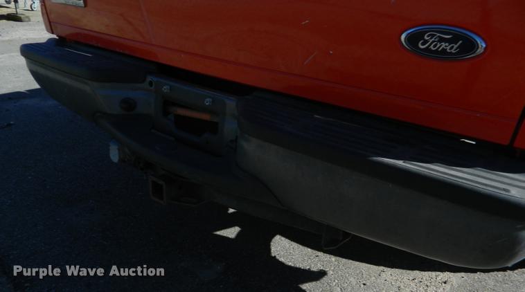 image for item K2745 2006 Ford F250 Super Duty pickup truck